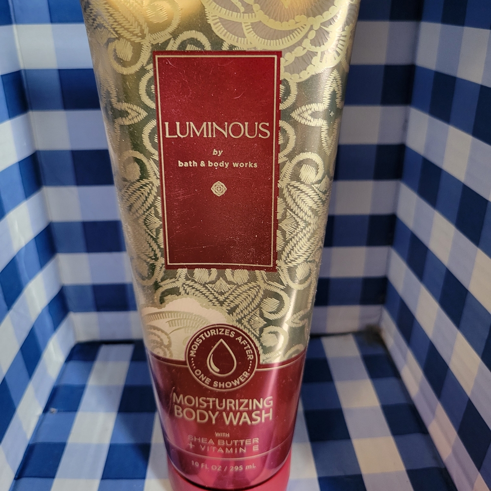Bath & Body Works Gold and Pink Body Wash